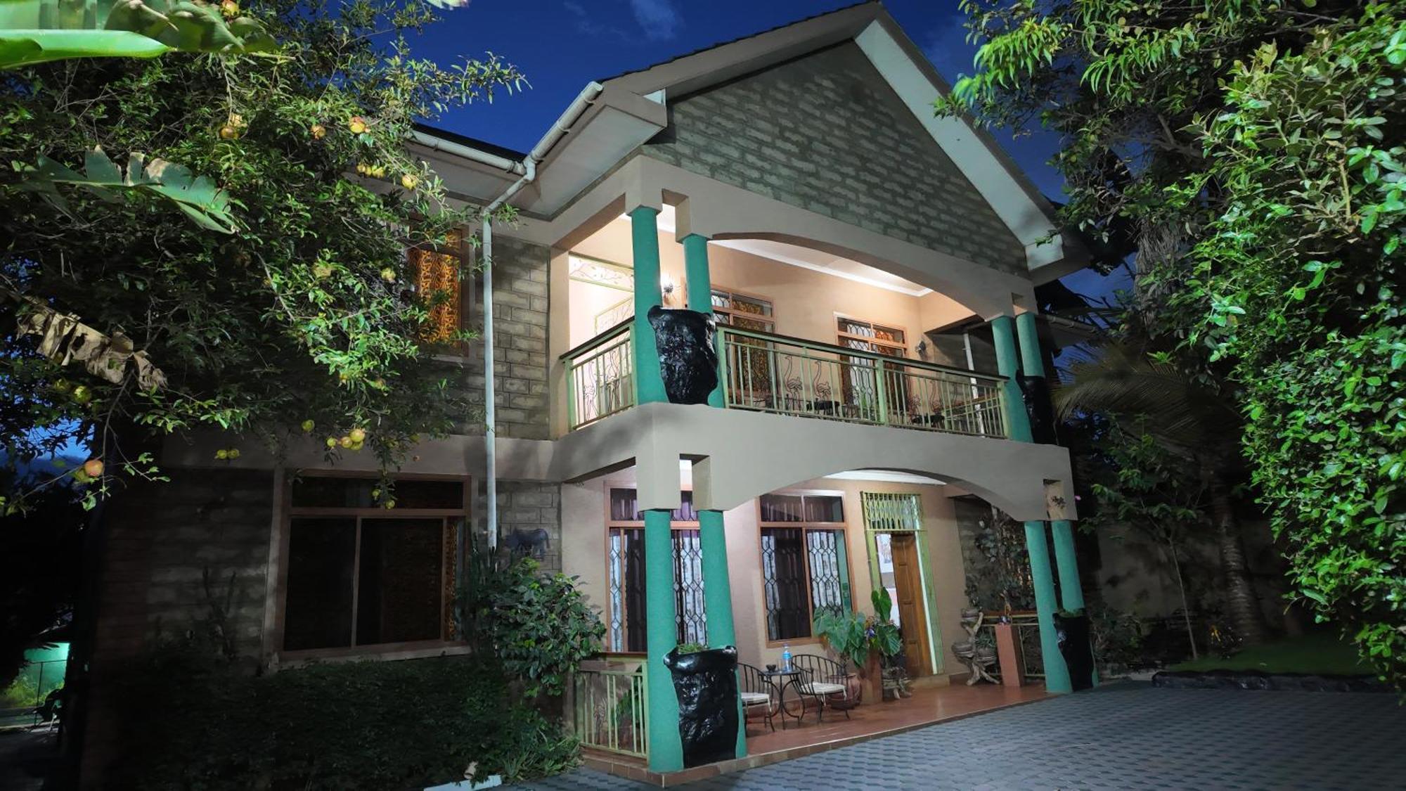 Korona Villa Lodge Аруша Екстер'єр фото