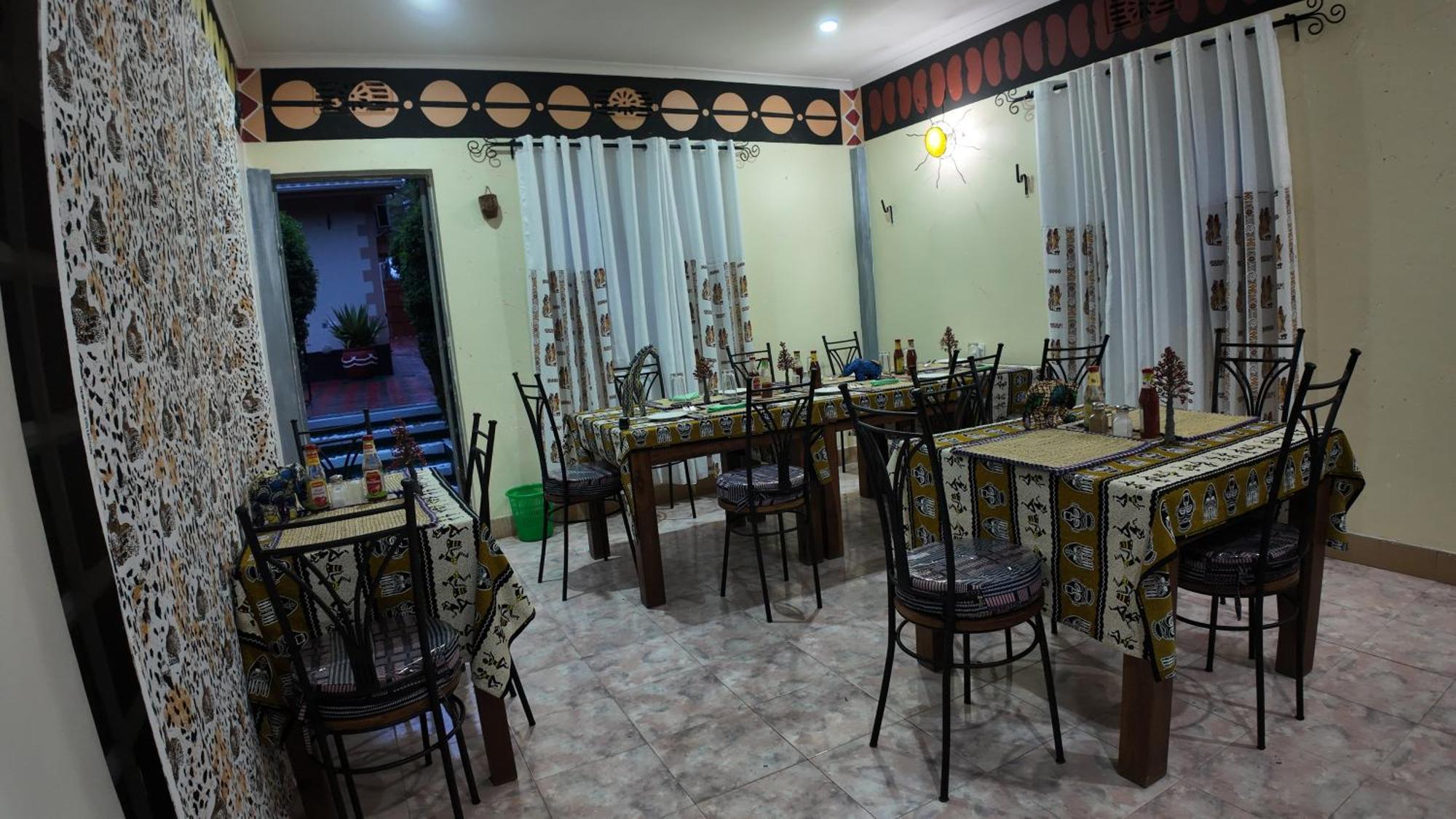 Korona Villa Lodge Аруша Екстер'єр фото